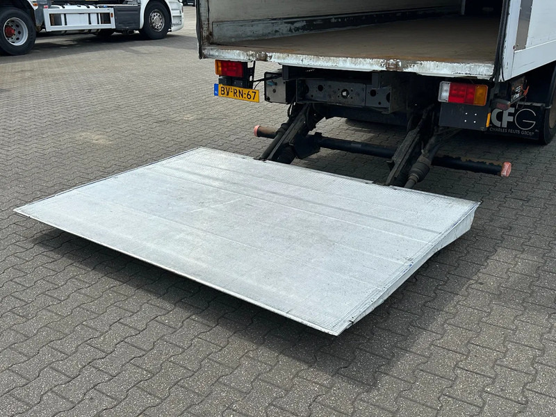 Iveco EuroCargo 180 Closed Box Saxas 12T / Lift / Euro 5 / Smart Tacho - Koffer LKW: das Bild 5 Iveco EuroCargo 180 Closed Box Saxas 12T / Lift / Euro 5 / Smart Tacho - Koffer LKW: das Bild 5