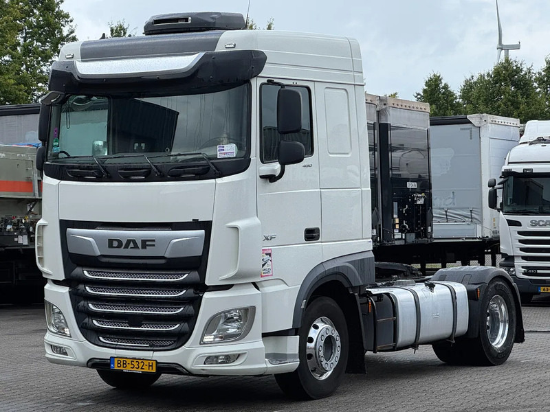 DAF XF 450 Space Cab Euro 6 - Sattelzugmaschine: das Bild 1 DAF XF 450 Space Cab Euro 6 - Sattelzugmaschine: das Bild 1