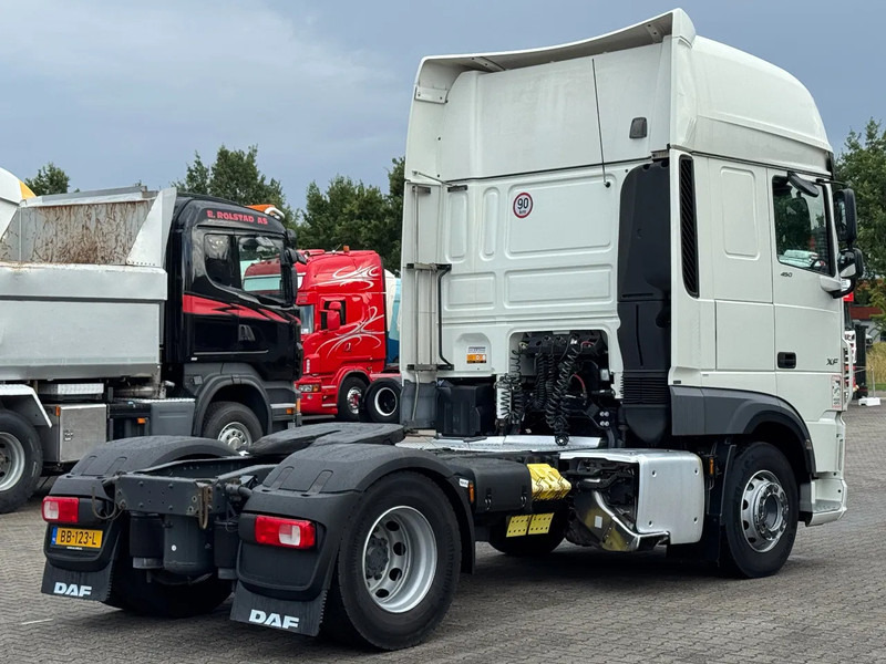 DAF XF 450 Super Space Cab Euro 6 - Sattelzugmaschine: das Bild 3 DAF XF 450 Super Space Cab Euro 6 - Sattelzugmaschine: das Bild 3