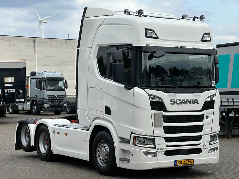Scania R650 V8 6x2 Boogie / Retarder / 2 Tank / Full Air / Full Spoiler - Sattelzugmaschine: das Bild 2 Scania R650 V8 6x2 Boogie / Retarder / 2 Tank / Full Air / Full Spoiler - Sattelzugmaschine: das Bild 2