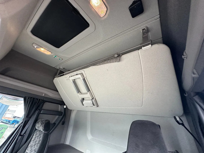 Sattelzugmaschine Scania S450 Retarder ACC Standairco Full air *NL-Truck*: das Bild 16