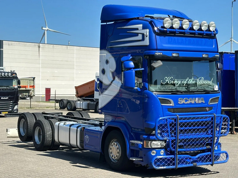 Scania R580 V8 6X2 Chassis WB 4.70mtr Retarder Topline Euro 6 - Fahrgestell LKW: das Bild 2 Scania R580 V8 6X2 Chassis WB 4.70mtr Retarder Topline Euro 6 - Fahrgestell LKW: das Bild 2