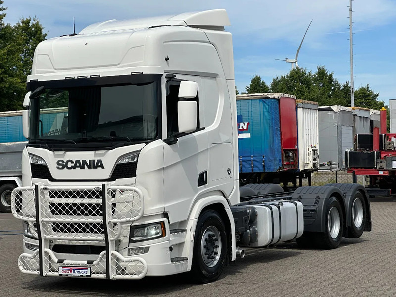 Scania R660 V8 6x4 Chassis with Lift-Axle / Retarder / Wb 4.75 / Full Air / 2 Tank - Fahrgestell LKW: das Bild 1 Scania R660 V8 6x4 Chassis with Lift-Axle / Retarder / Wb 4.75 / Full Air / 2 Tank - Fahrgestell LKW: das Bild 1
