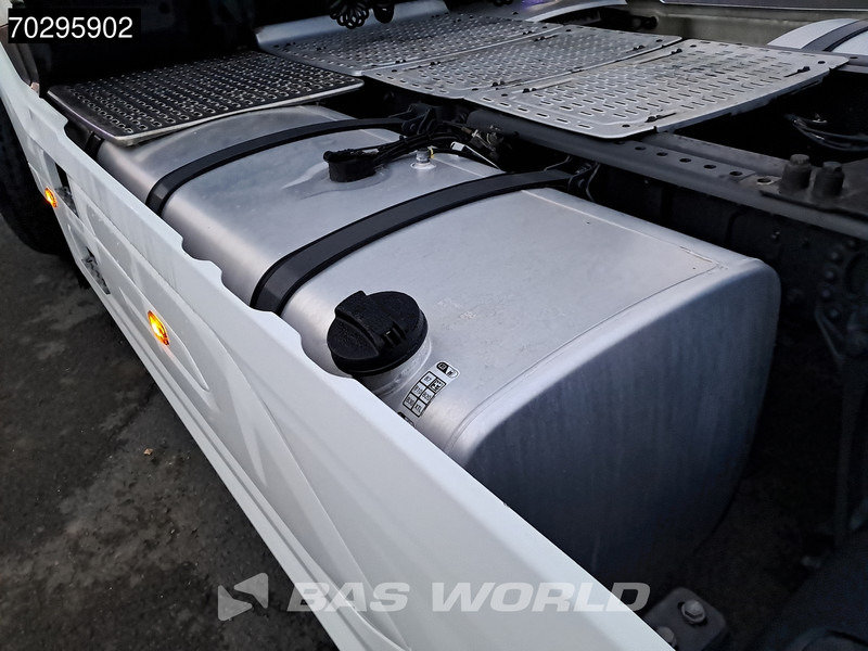 Sattelzugmaschine DAF XG+ 530 4X2 Retarder 2xTanks ACC Standklima: das Bild 13 Sattelzugmaschine DAF XG+ 530 4X2 Retarder 2xTanks ACC Standklima: das Bild 13