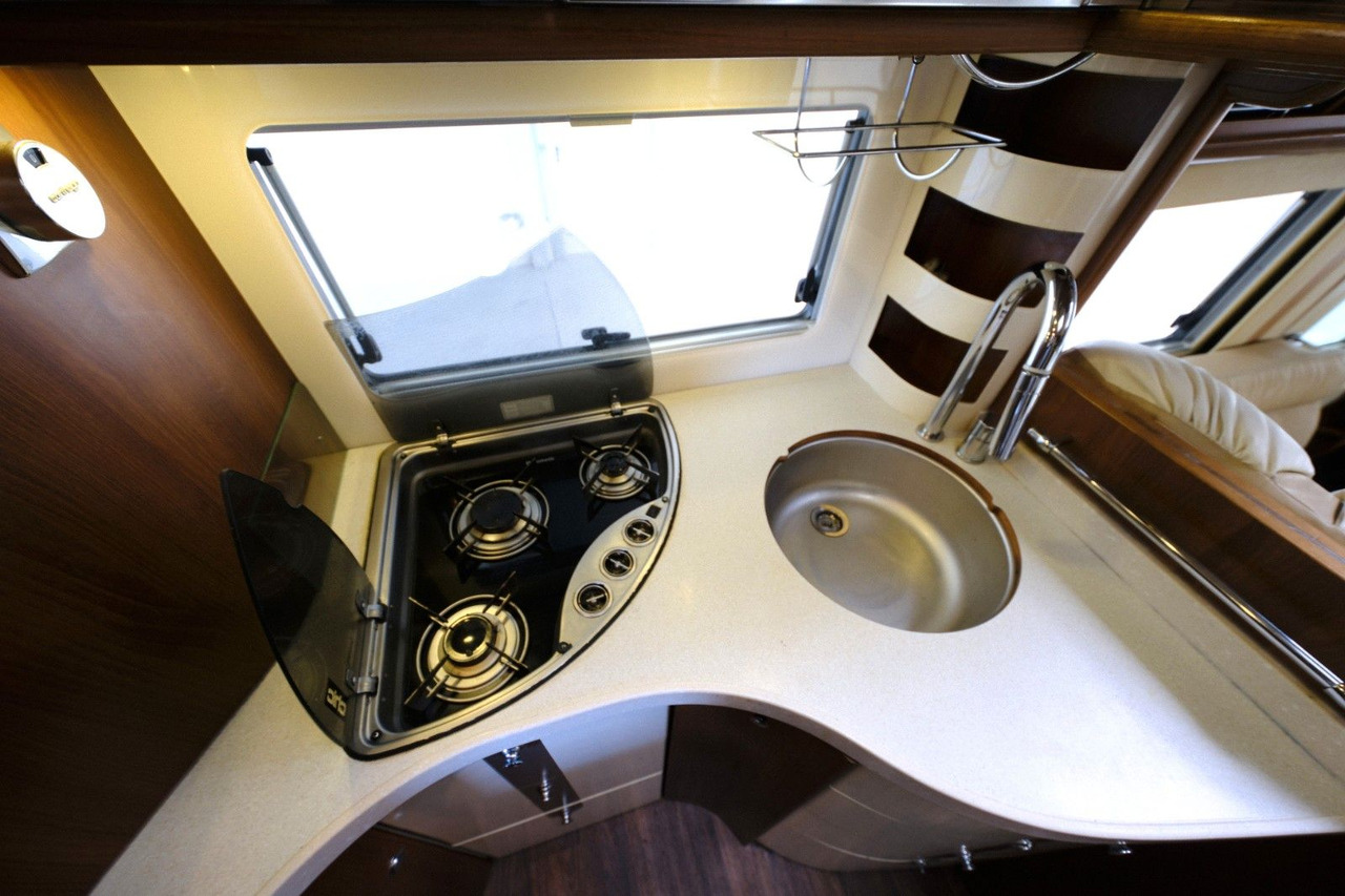 Integriertes Wohnmobil Carthago Chic E-Line  I50 LE Yachting/Einzelbetten+Hubbet: das Bild 20