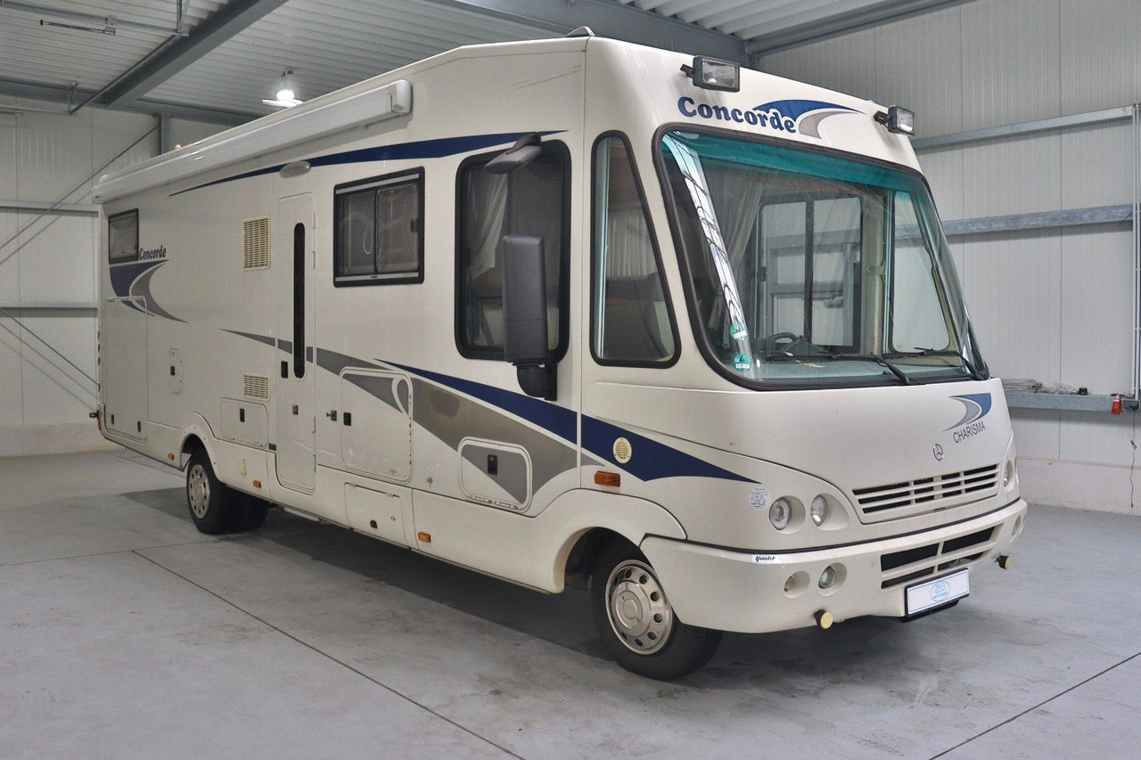 Concorde Charisma I 880 F/Automatik/Festbett/Klima/Solar Concorde Charisma I 880 F/Automatik/Festbett/Klima/Solar - Integriertes Wohnmobil: das Bild 2 Concorde Charisma I 880 F/Automatik/Festbett/Klima/Solar Concorde Charisma I 880 F/Automatik/Festbett/Klima/Solar - Integriertes Wohnmobil: das Bild 2
