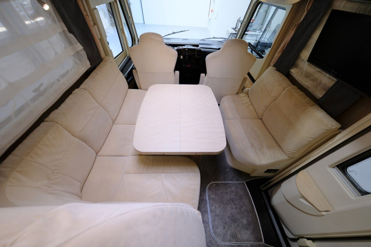 Integriertes Wohnmobil Frankia I 840 QD/Automatik/Festbett+Hubbett/TOP: das Bild 9