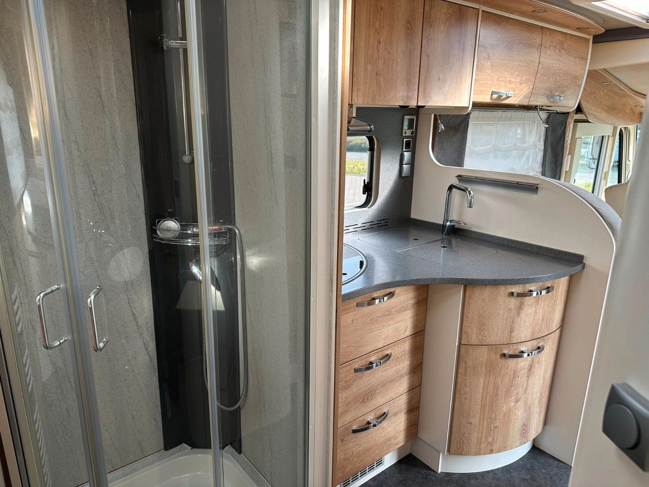 Integriertes Wohnmobil Frankia I 840 QD/Automatik/Festbett+Hubbett/TOP: das Bild 25