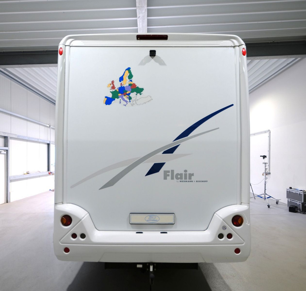 Niesmann + Bischoff Flair I 8000 EB / Automatik / Einzelbetten / TOP - Integriertes Wohnmobil: das Bild 5 Niesmann + Bischoff Flair I 8000 EB / Automatik / Einzelbetten / TOP - Integriertes Wohnmobil: das Bild 5
