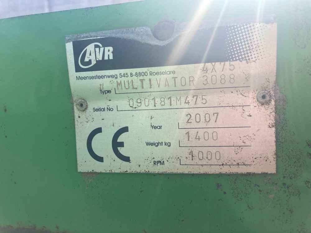 AVR AVR - Multivator - Erntemaschine: das Bild 2 AVR AVR - Multivator - Erntemaschine: das Bild 2