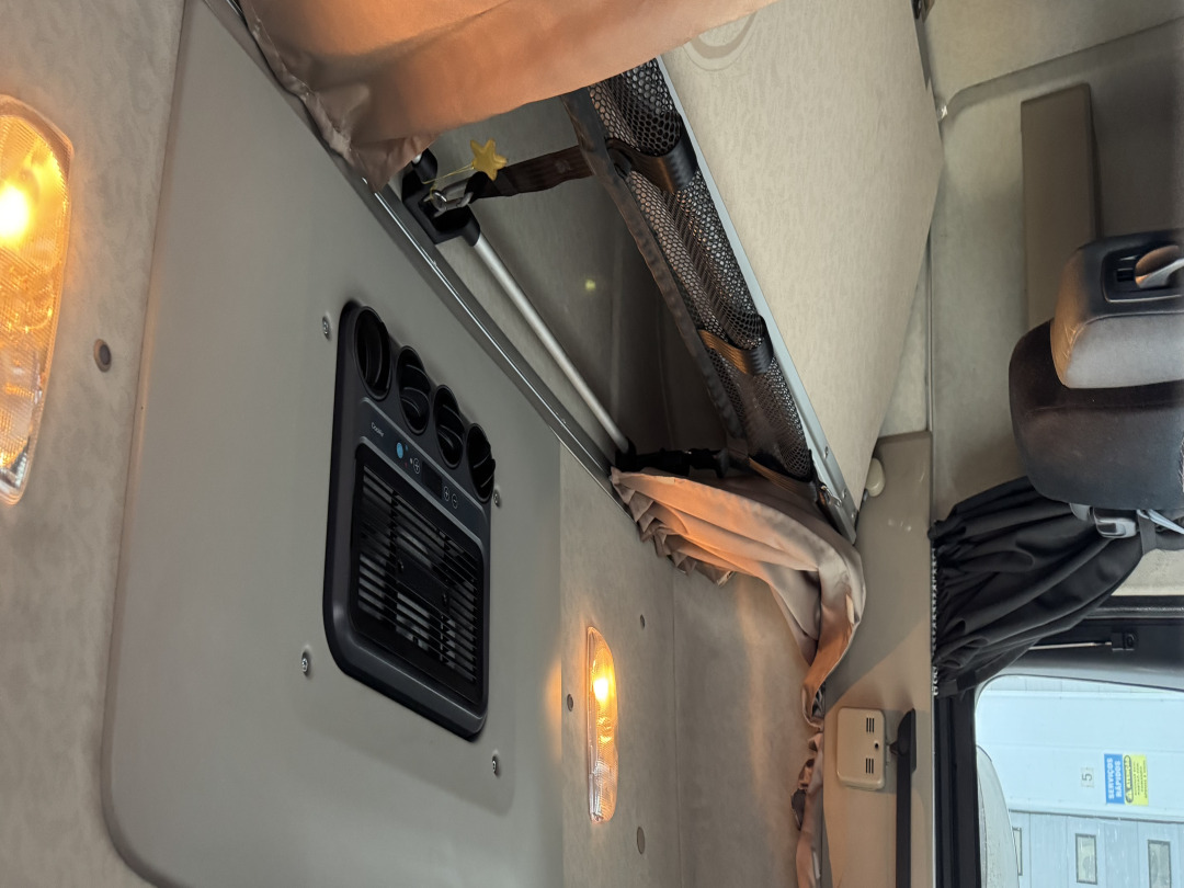 Mercedes Actros 510 1851 - Sattelzugmaschine: das Bild 5 Mercedes Actros 510 1851 - Sattelzugmaschine: das Bild 5