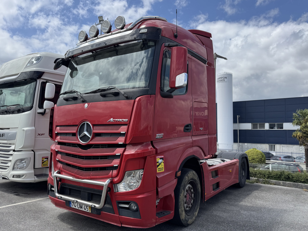 Mercedes Actros 510 1851 - Sattelzugmaschine: das Bild 2 Mercedes Actros 510 1851 - Sattelzugmaschine: das Bild 2