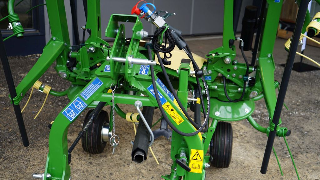 Krone Vendro 620 Highland (20719) - Heuwender/ Wenderechen: das Bild 3 Krone Vendro 620 Highland (20719) - Heuwender/ Wenderechen: das Bild 3