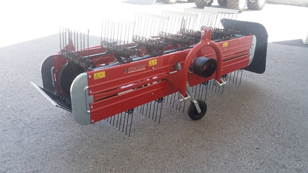 Molon 250/5R zu Traktor gEnio (15866) - Heuwender/ Wenderechen: das Bild 5 Molon 250/5R zu Traktor gEnio (15866) - Heuwender/ Wenderechen: das Bild 5