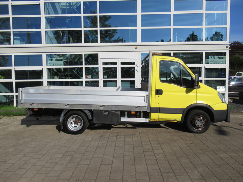 Iveco Daily 50C17 3.0D 125KW EEV 345 PickUp NIDO DIN - Pritsche Transporter: das Bild 2 Iveco Daily 50C17 3.0D 125KW EEV 345 PickUp NIDO DIN - Pritsche Transporter: das Bild 2