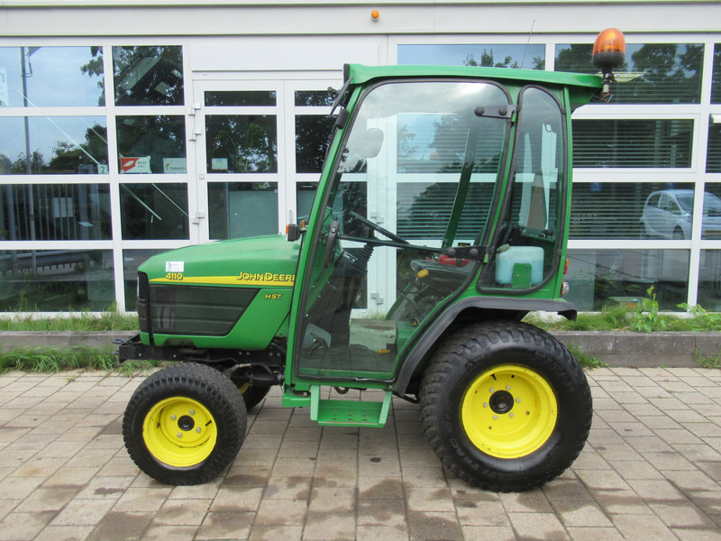 John Deere 4110 4WD 4x4 Hydrostaat Cabine - Traktor: das Bild 2 John Deere 4110 4WD 4x4 Hydrostaat Cabine - Traktor: das Bild 2
