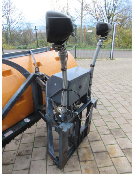 NIDO SNK 240-R EPZ 24V 270CM Schneepflug Snow Plow Sneeuwploeg - Schneeräumfahrzeug: das Bild 5 NIDO SNK 240-R EPZ 24V 270CM Schneepflug Snow Plow Sneeuwploeg - Schneeräumfahrzeug: das Bild 5