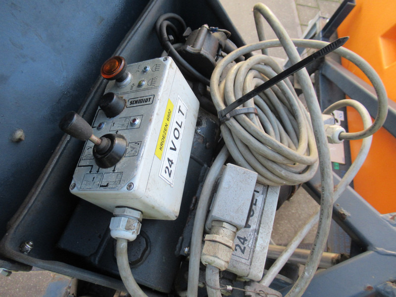 NIDO SNK 27 EPZ 240 270 CM, 24V HYDRO Schneepflug Snowplow Sneeuwploeg - Schneeräumfahrzeug: das Bild 5 NIDO SNK 27 EPZ 240 270 CM, 24V HYDRO Schneepflug Snowplow Sneeuwploeg - Schneeräumfahrzeug: das Bild 5