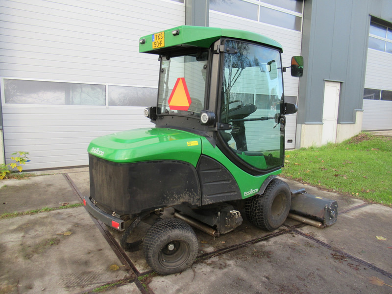 ROBERINE F3 3-delige klepelmaaier 30KW 4WD 4x4 - Rasenmäher: das Bild 5 ROBERINE F3 3-delige klepelmaaier 30KW 4WD 4x4 - Rasenmäher: das Bild 5