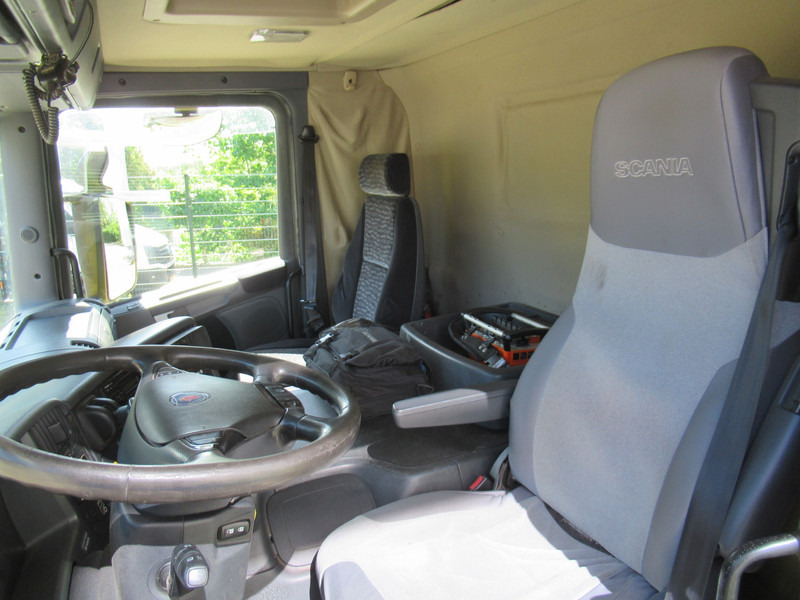 Abrollkipper, Autokran Scania P 340 B 6x2*4 VDL Haak - Kraan ATLAS 206.3E: das Bild 8