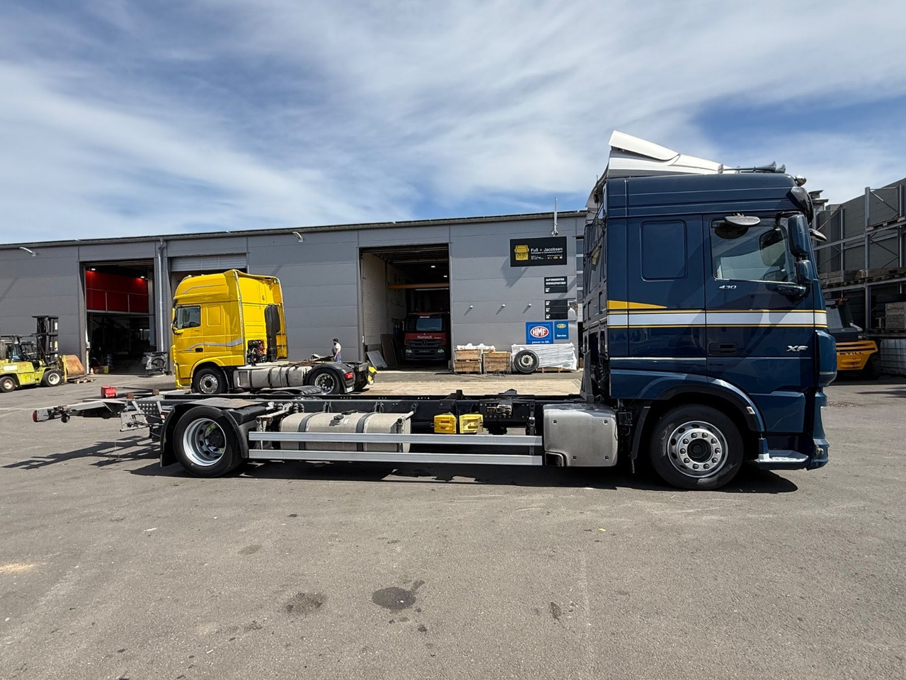 DAF XF430/Jumbo;Mega/Intarder/Standklima-Heizung/BDF - Containerwagen/ Wechselfahrgestell LKW: das Bild 4 DAF XF430/Jumbo;Mega/Intarder/Standklima-Heizung/BDF - Containerwagen/ Wechselfahrgestell LKW: das Bild 4
