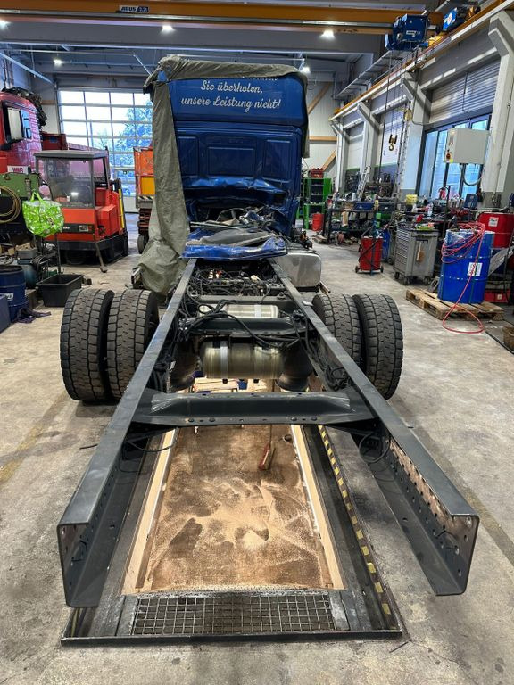 Iveco 110EL25 Unfallchassis ohne Motor/Getriebe - Rahmen/ Chassis für LKW: das Bild 4 Iveco 110EL25 Unfallchassis ohne Motor/Getriebe - Rahmen/ Chassis für LKW: das Bild 4