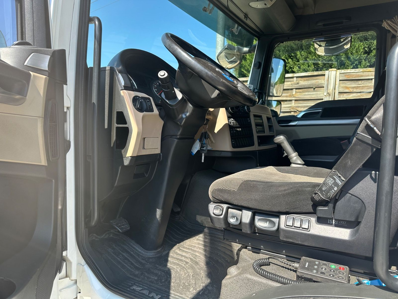 MAN 8.250 TGL*VDI2700*TOP*4-er Zug BFT Anhänger MAN 8.250 TGL*VDI2700*TOP*4x L1H1 - Autotransporter LKW, Transporter: das Bild 5 MAN 8.250 TGL*VDI2700*TOP*4-er Zug BFT Anhänger MAN 8.250 TGL*VDI2700*TOP*4x L1H1 - Autotransporter LKW, Transporter: das Bild 5