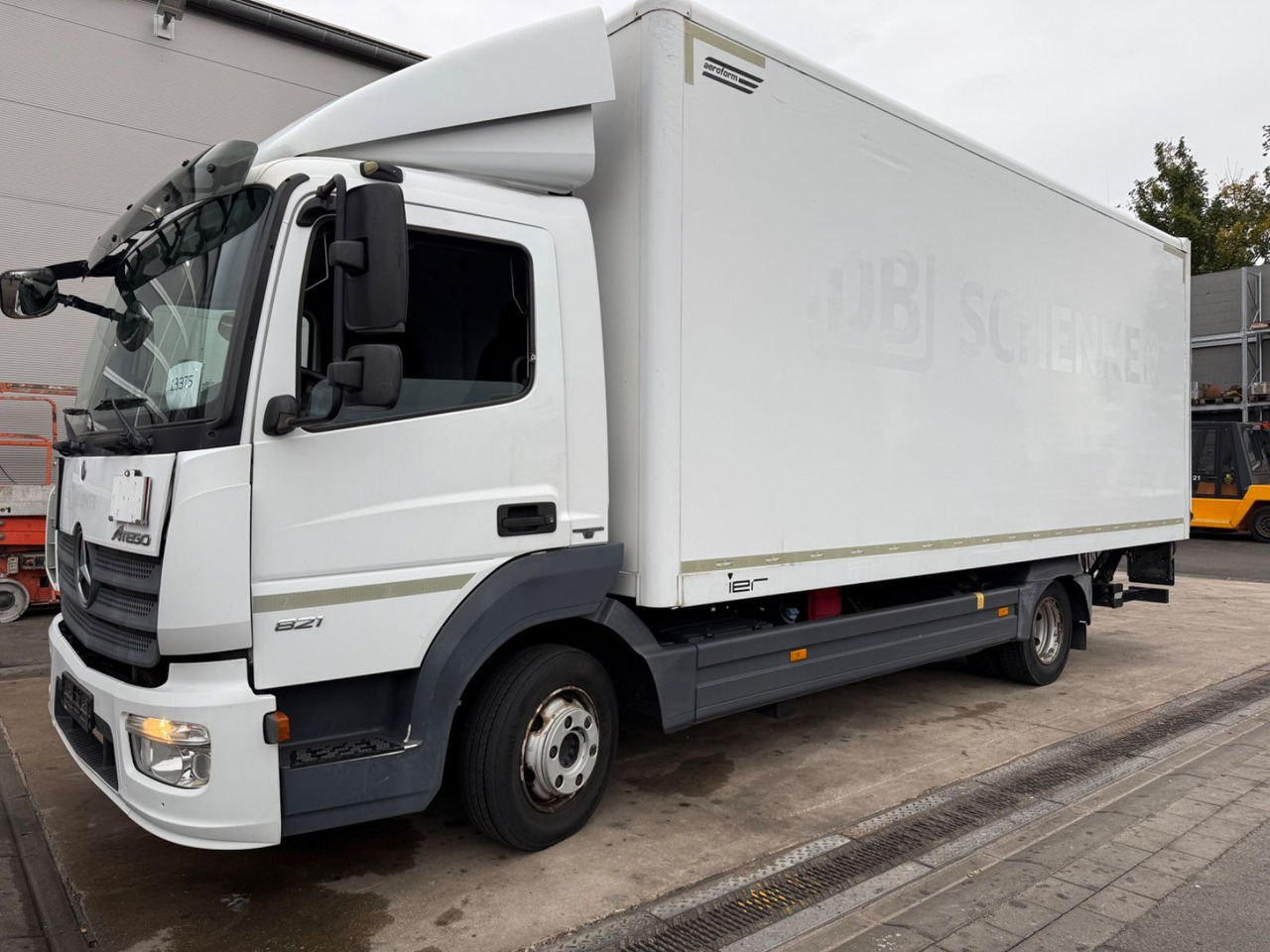 Mercedes-Benz Atego 3 4x2 821 4x2 LBW / Ahk. / Palfinger / 6m - Koffer Transporter: das Bild 2 Mercedes-Benz Atego 3 4x2 821 4x2 LBW / Ahk. / Palfinger / 6m - Koffer Transporter: das Bild 2