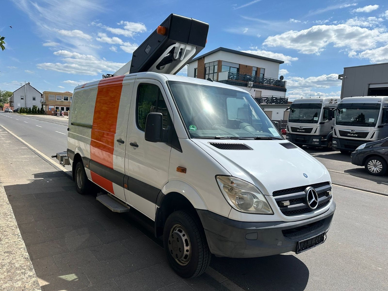 Mercedes-Benz Sprinter 515 CDI 4X4 13,2m Versailift ET-38-LFHD - LKW mit Arbeitsbühne: das Bild 4 Mercedes-Benz Sprinter 515 CDI 4X4 13,2m Versailift ET-38-LFHD - LKW mit Arbeitsbühne: das Bild 4