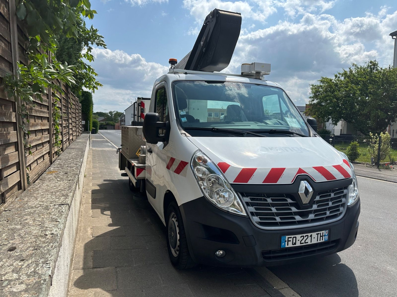Renault Master III Steiger/11,2m/3,5t/Klubb K26/AHK - LKW mit Arbeitsbühne: das Bild 4 Renault Master III Steiger/11,2m/3,5t/Klubb K26/AHK - LKW mit Arbeitsbühne: das Bild 4