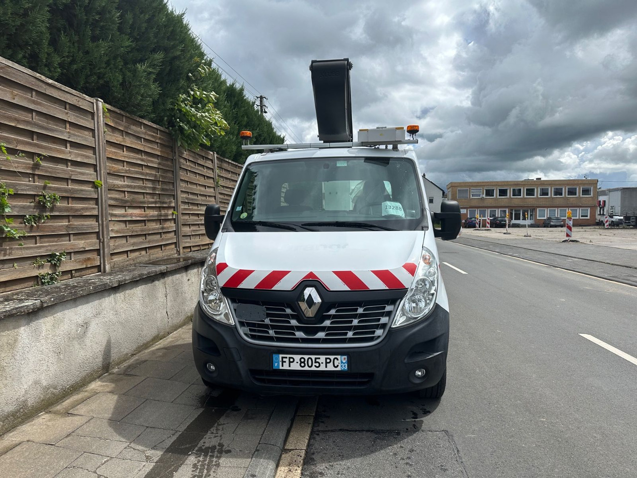 Renault Master III Steiger/11,2m/3,5t/Klubb K26/Klima - LKW mit Arbeitsbühne: das Bild 2 Renault Master III Steiger/11,2m/3,5t/Klubb K26/Klima - LKW mit Arbeitsbühne: das Bild 2