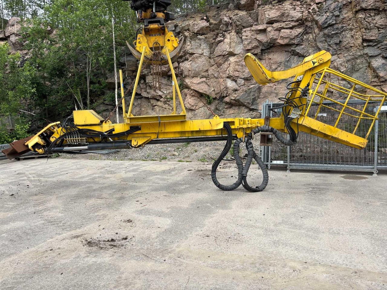 Atlas Copco aerial boom (to be dismantled/refurbished) - Arbeitsbühne: das Bild 1 Atlas Copco aerial boom (to be dismantled/refurbished) - Arbeitsbühne: das Bild 1