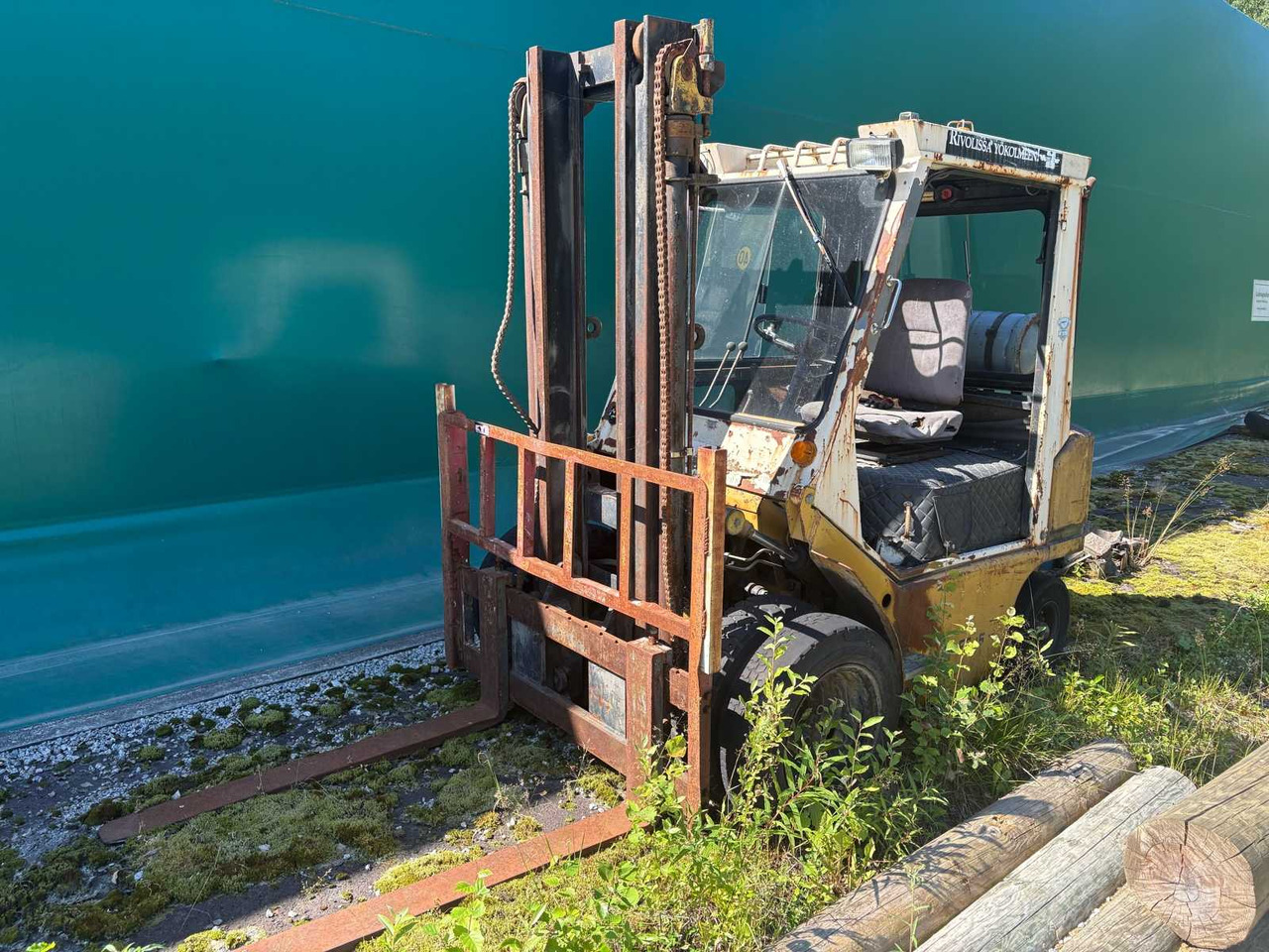 Gas forklift TCM F G25N4 for refurbishment/spare parts - Treibgasstapler: das Bild 1 Gas forklift TCM F G25N4 for refurbishment/spare parts - Treibgasstapler: das Bild 1