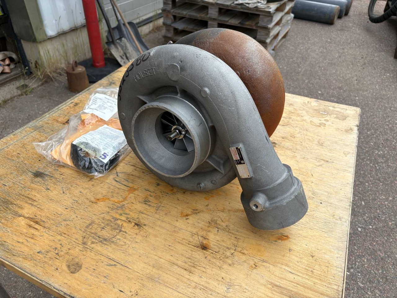 Industrial Turbo Holset HX80/HC5A - Turbolader für Industriemaschine: das Bild 2 Industrial Turbo Holset HX80/HC5A - Turbolader für Industriemaschine: das Bild 2