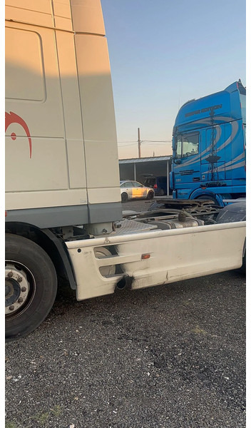 DAF 95.480 XF95.480 AUTOMATIC - Terminaltraktor: das Bild 4 DAF 95.480 XF95.480 AUTOMATIC - Terminaltraktor: das Bild 4