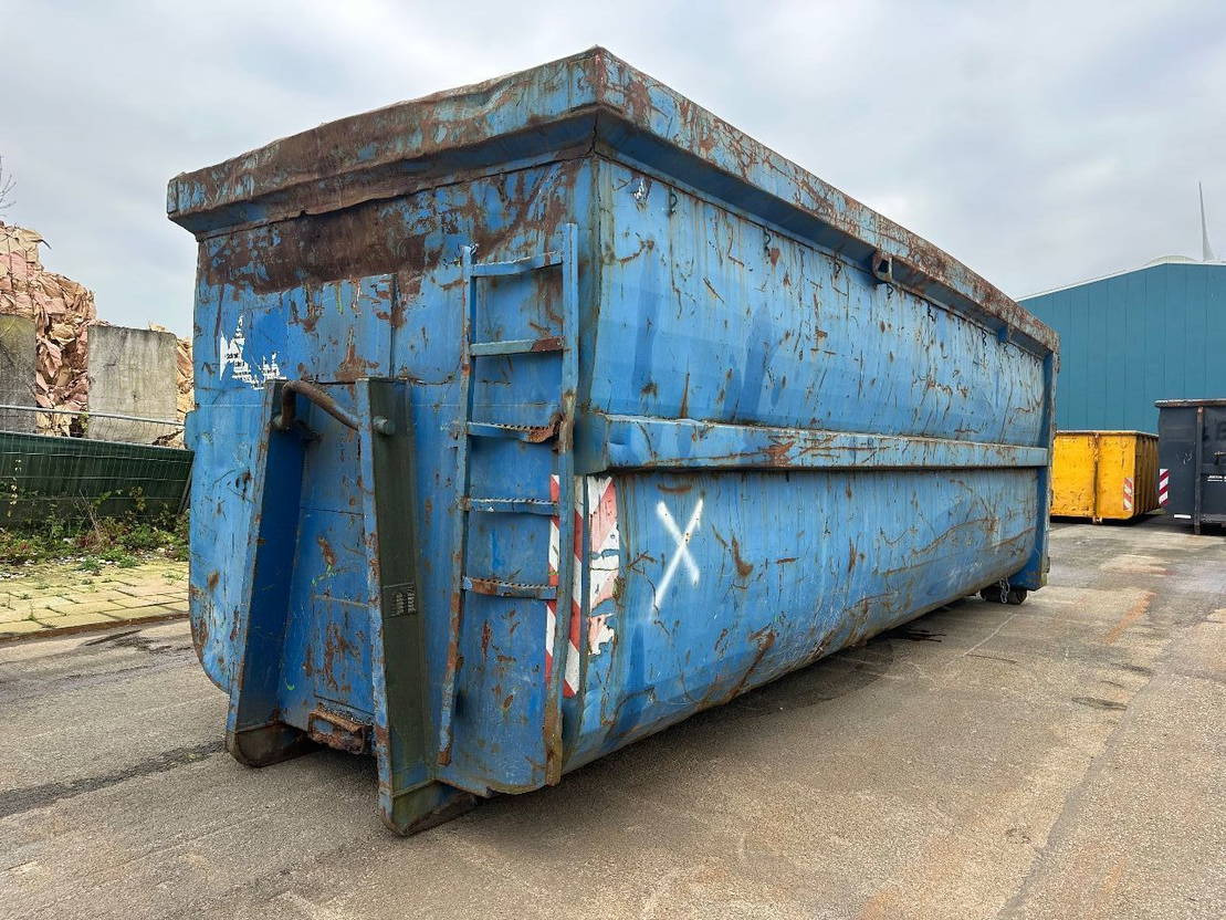Abrollcontainer Beringer Hydraulik Ag 40 m3: das Bild 1