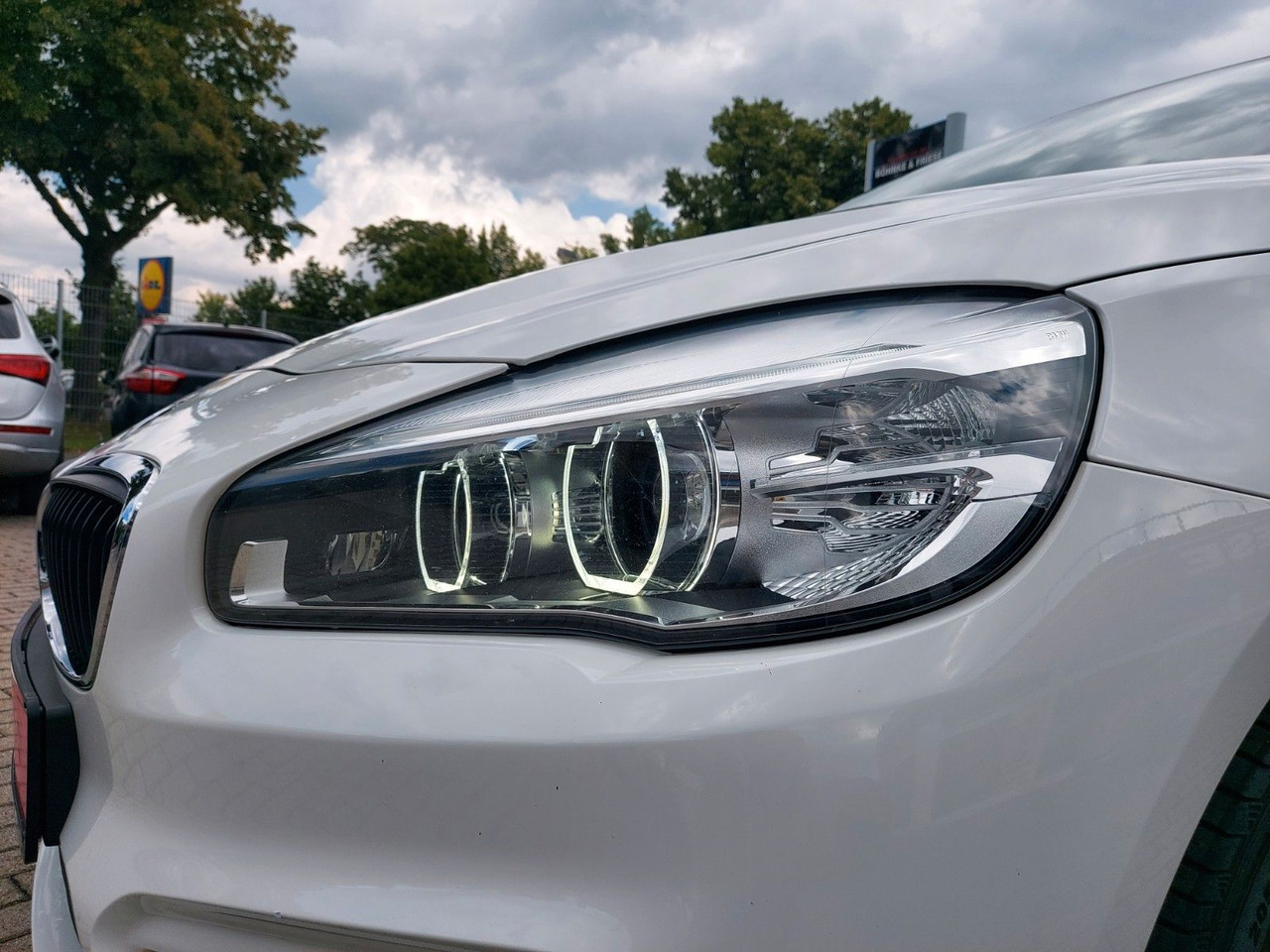 BMW 218 Baureihe 2 Active Tourer Autom Advant. LED - Kombi: das Bild 2 BMW 218 Baureihe 2 Active Tourer Autom Advant. LED - Kombi: das Bild 2