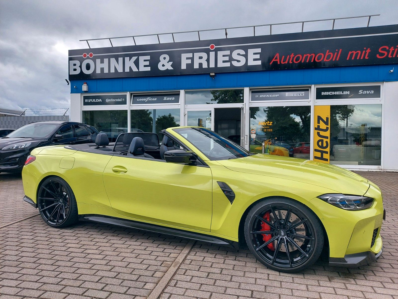 BMW M4 Cabrio G83 xDrive Competition M-Sport H&K - PKW: das Bild 1 BMW M4 Cabrio G83 xDrive Competition M-Sport H&K - PKW: das Bild 1