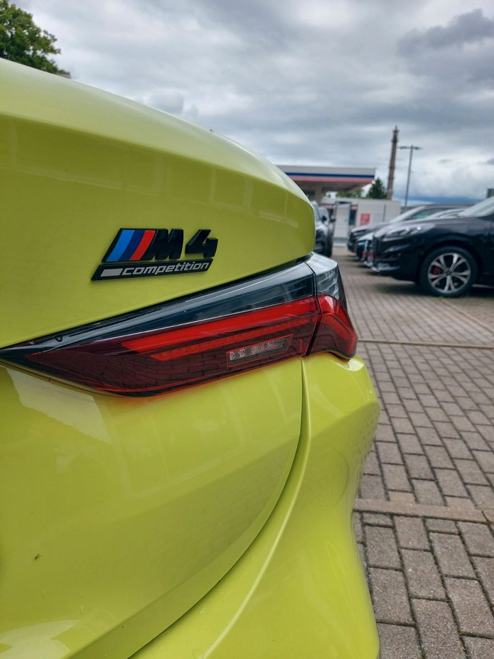 BMW M4 Cabrio G83 xDrive Competition M-Sport H&K - PKW: das Bild 2 BMW M4 Cabrio G83 xDrive Competition M-Sport H&K - PKW: das Bild 2