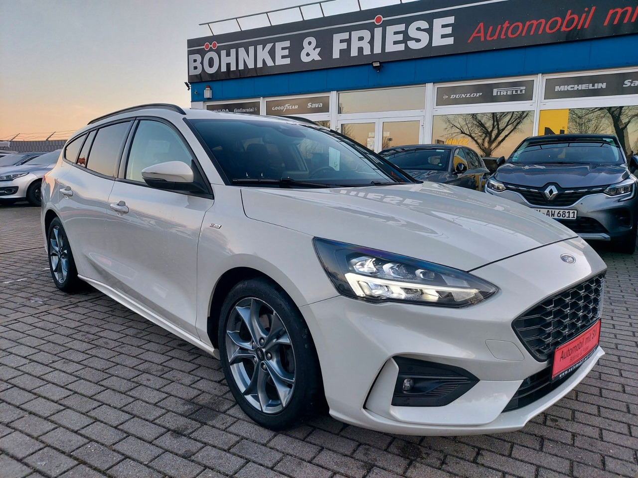 Ford Focus Turnier ST-Line LED Navi Kamera Spurassist - PKW: das Bild 1 Ford Focus Turnier ST-Line LED Navi Kamera Spurassist - PKW: das Bild 1