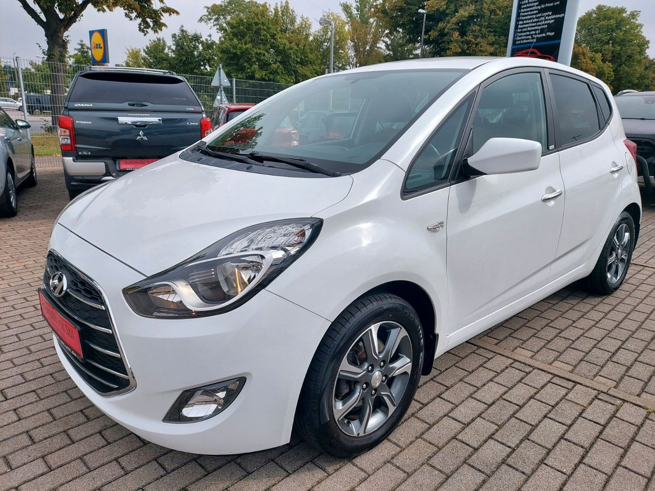 Hyundai ix20 Passion Automatik Klima PDC AHK - PKW: das Bild 4 Hyundai ix20 Passion Automatik Klima PDC AHK - PKW: das Bild 4