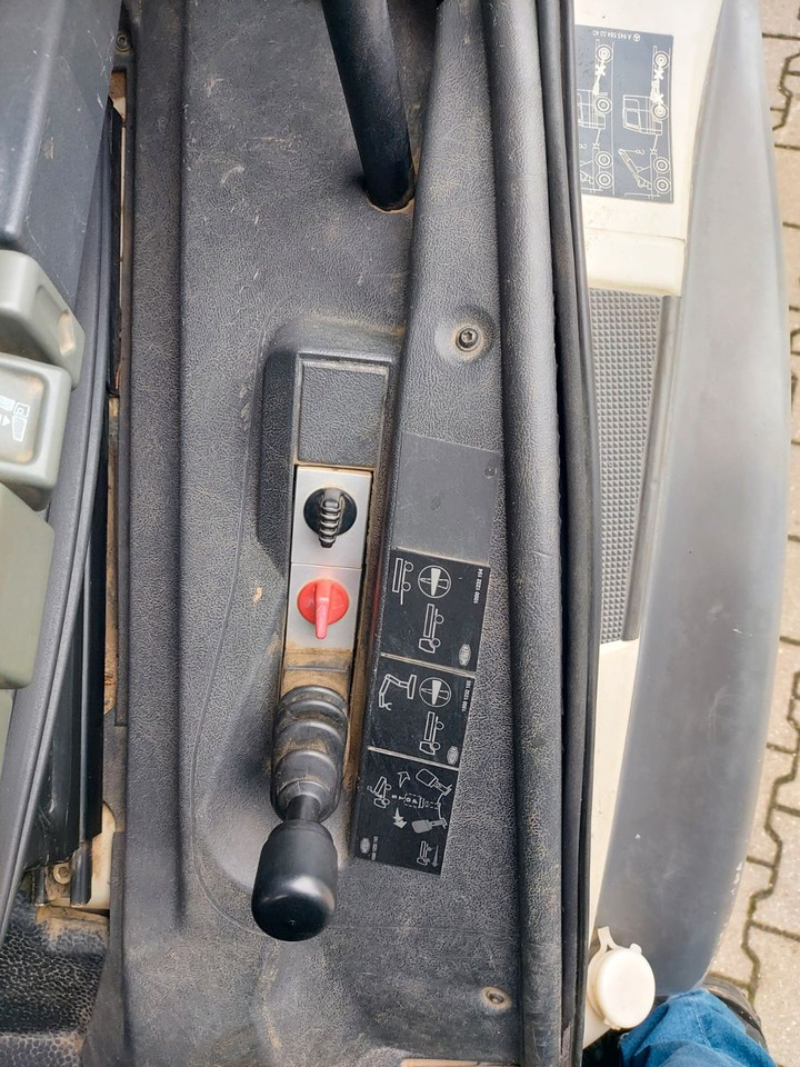 Kipper, Autokran Mercedes-Benz Atego 2 4-Zyl. 4x2 918 4x2 MEILLER HIAB066 Kran: das Bild 29 Kipper, Autokran Mercedes-Benz Atego 2 4-Zyl. 4x2 918 4x2 MEILLER HIAB066 Kran: das Bild 29