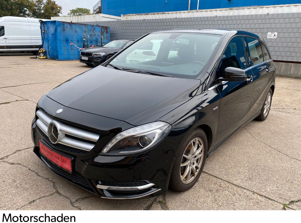 Mercedes-Benz B 180 B -Klasse B 180 Autom. Xenon Navi - Limousine: das Bild 1 Mercedes-Benz B 180 B -Klasse B 180 Autom. Xenon Navi - Limousine: das Bild 1