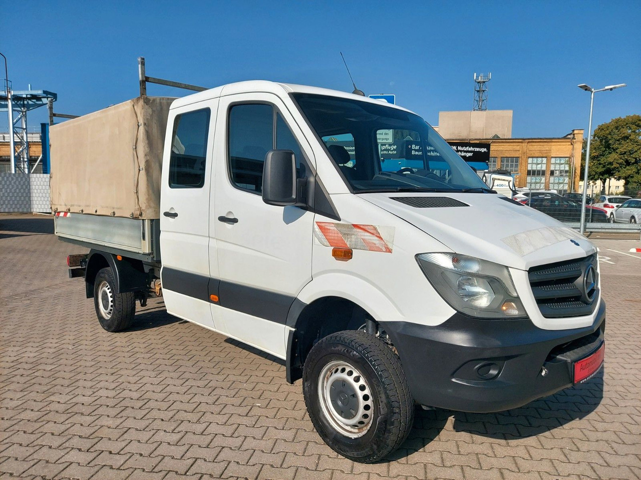 Mercedes-Benz Sprinter II Pritsche DoKa 316 4X4 6Sitze Klima - Planen Transporter, Transporter mit Doppelkabine: das Bild 1 Mercedes-Benz Sprinter II Pritsche DoKa 316 4X4 6Sitze Klima - Planen Transporter, Transporter mit Doppelkabine: das Bild 1