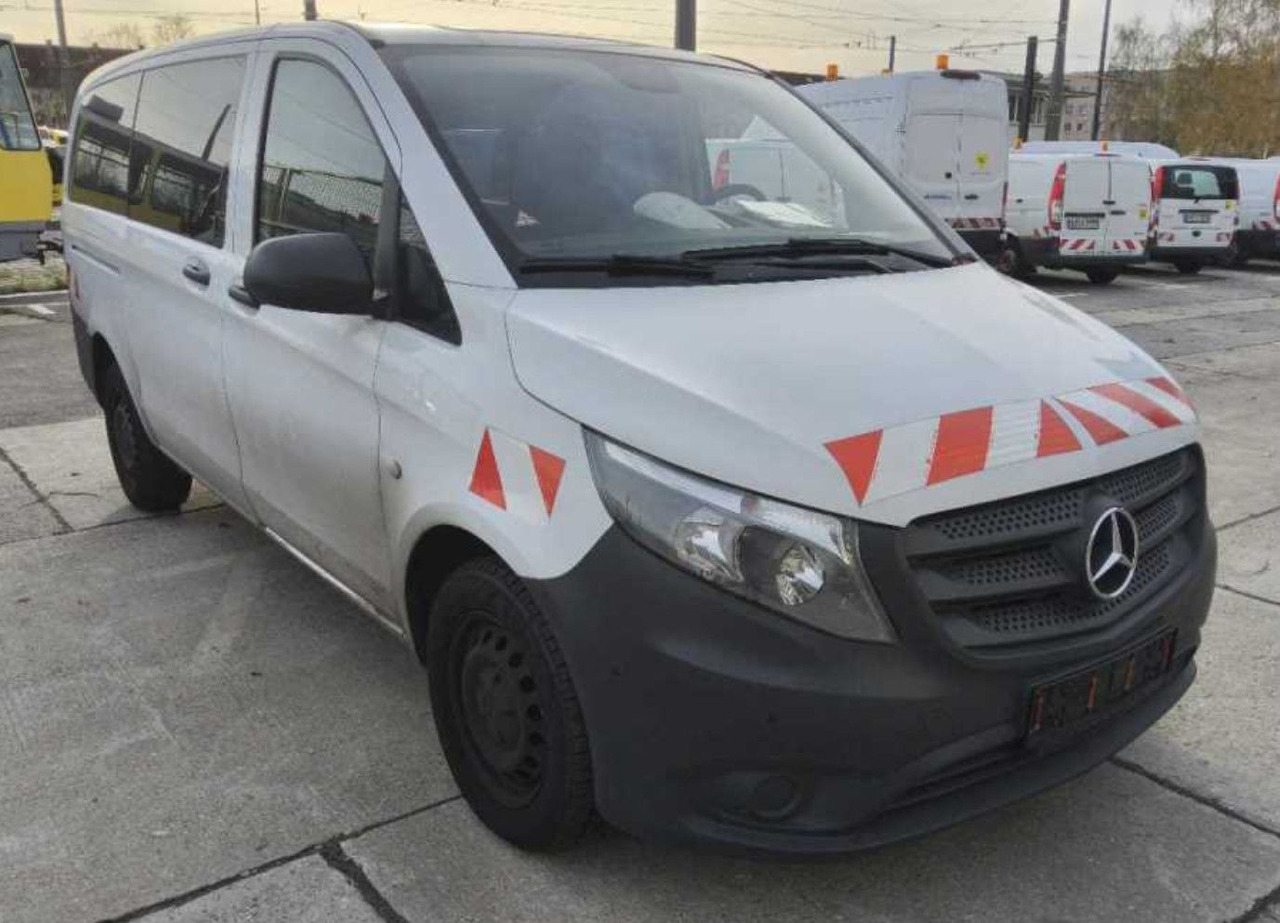 Mercedes-Benz Vito Tourer 114CDI Lang TOURER KLIMA 10 /26 TÜV - Personentransporter: das Bild 2 Mercedes-Benz Vito Tourer 114CDI Lang TOURER KLIMA 10 /26 TÜV - Personentransporter: das Bild 2