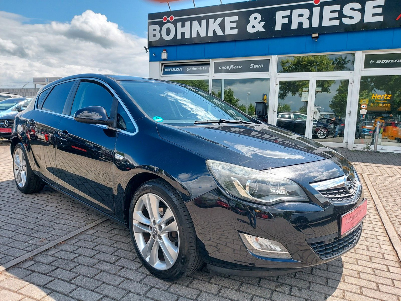 Opel Astra J Lim. 5-trg. Innovation Xenon Navi Sitzhe - Limousine: das Bild 1 Opel Astra J Lim. 5-trg. Innovation Xenon Navi Sitzhe - Limousine: das Bild 1