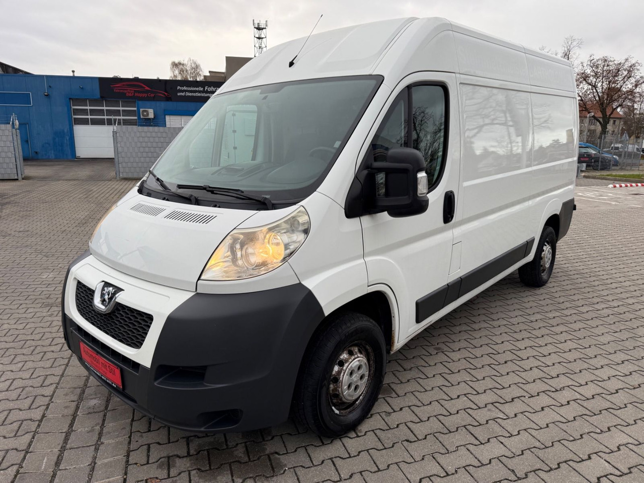 Peugeot Boxer HDi 96 kw L3 H2 AHK 6 GANG - Personentransporter: das Bild 2 Peugeot Boxer HDi 96 kw L3 H2 AHK 6 GANG - Personentransporter: das Bild 2
