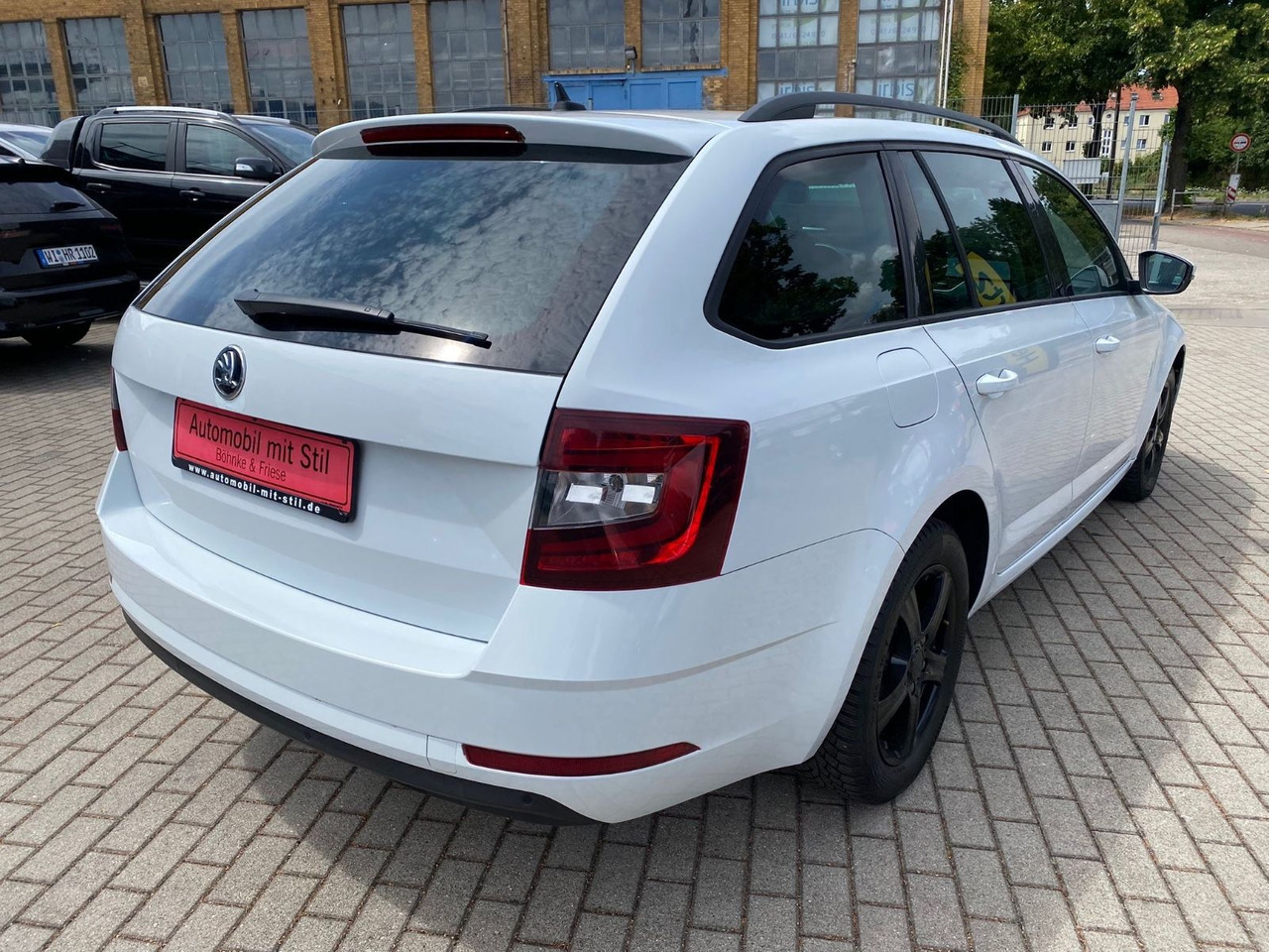 Skoda Octavia Combi Soleil DSG LED Radar ACC - Kombi: das Bild 2 Skoda Octavia Combi Soleil DSG LED Radar ACC - Kombi: das Bild 2