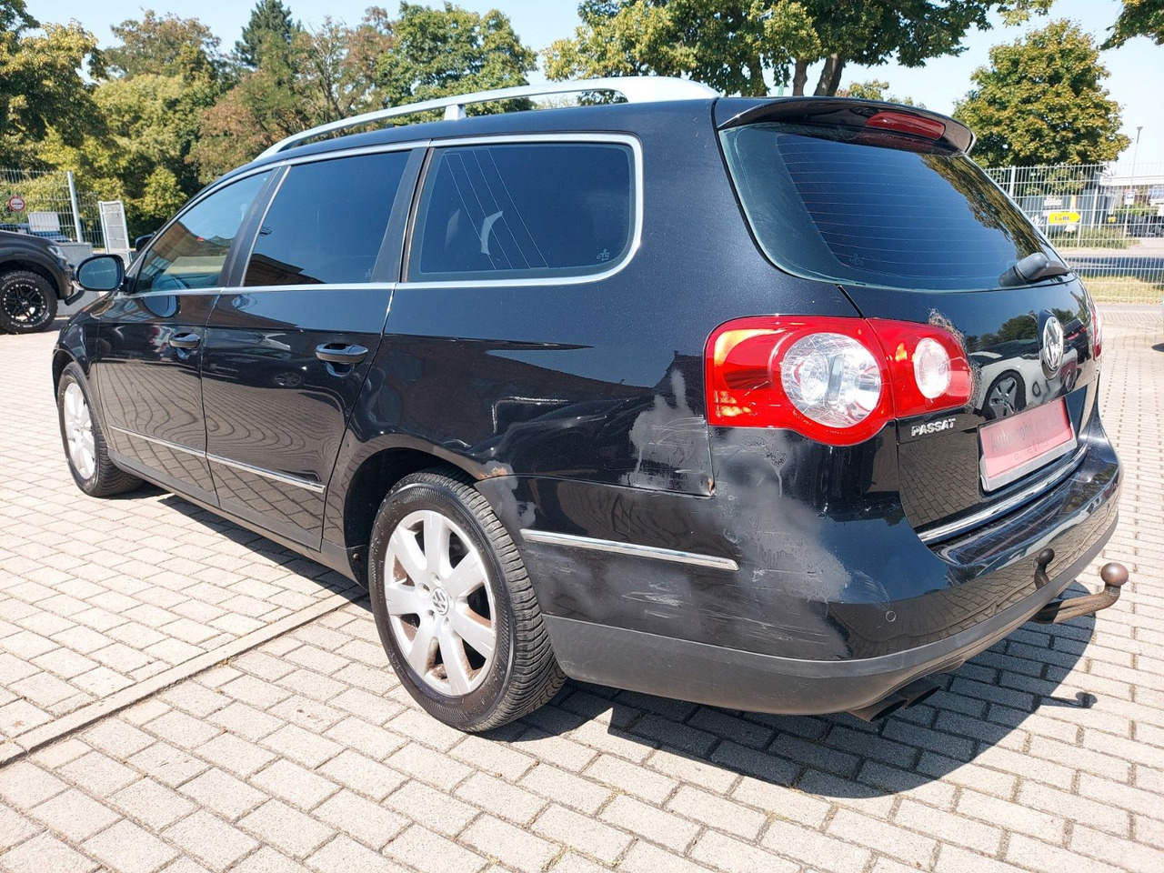 Volkswagen Passat Variant Highline Automatik Navi Leder AHK - Kombi: das Bild 4 Volkswagen Passat Variant Highline Automatik Navi Leder AHK - Kombi: das Bild 4