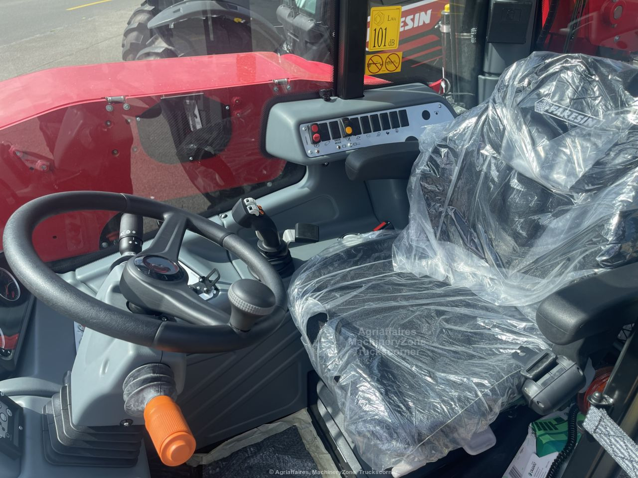 Faresin 6.26 Small Range - Hoflader: das Bild 3 Faresin 6.26 Small Range - Hoflader: das Bild 3